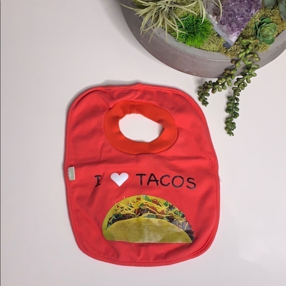 I play love Tacos graphic baby slip on cotton bib